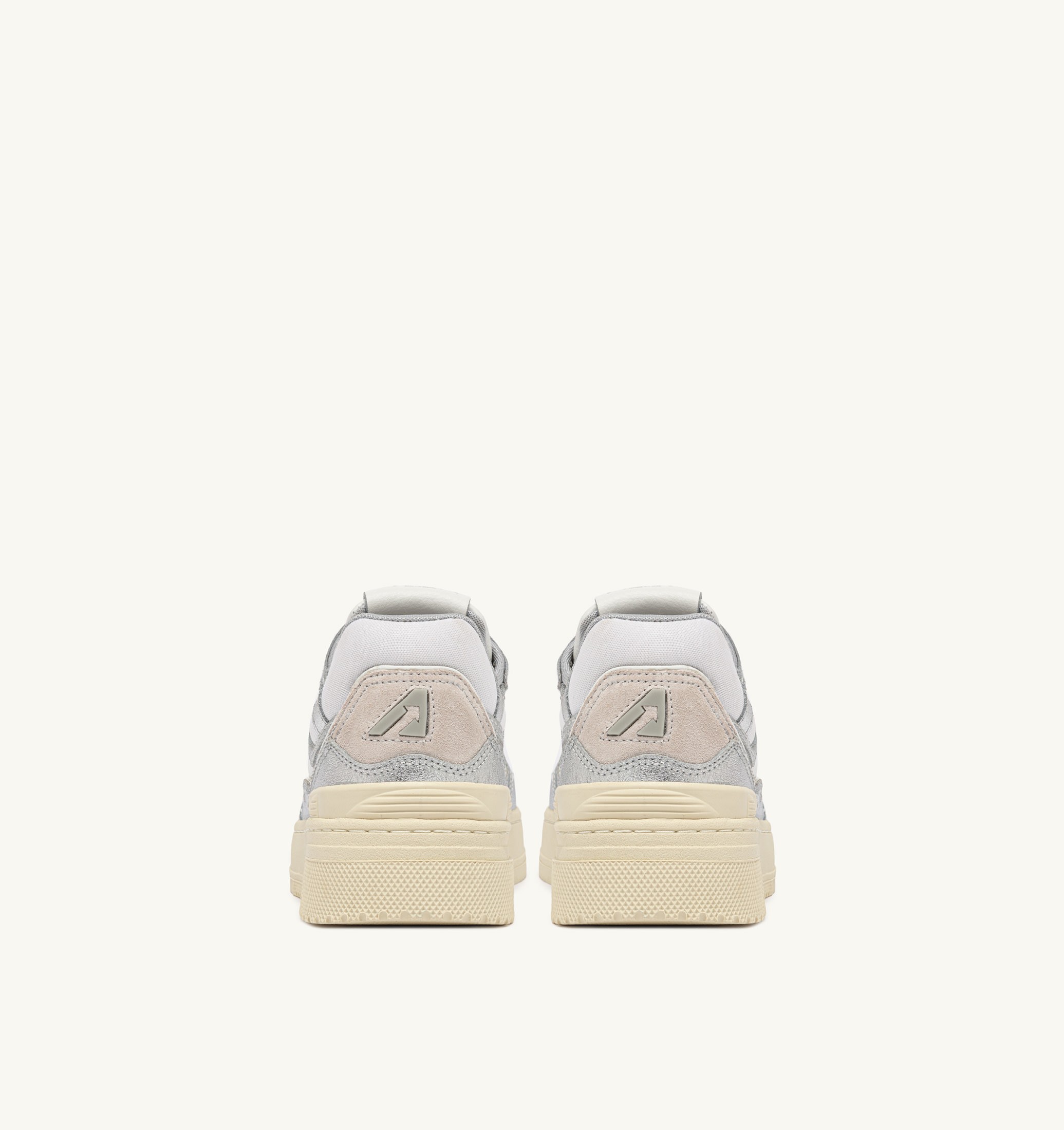 BASKETS CLC LOW EN CUIR COLORIS ARGENT