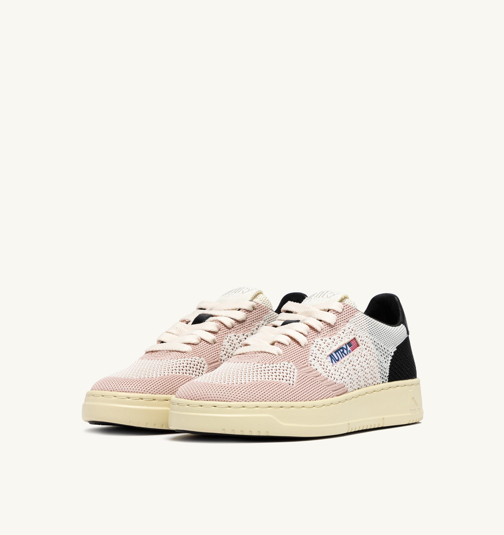 BASKETS MEDALIST EASEKNIT LOW EN MAILLE IVOIRE NOIR ET POWDER