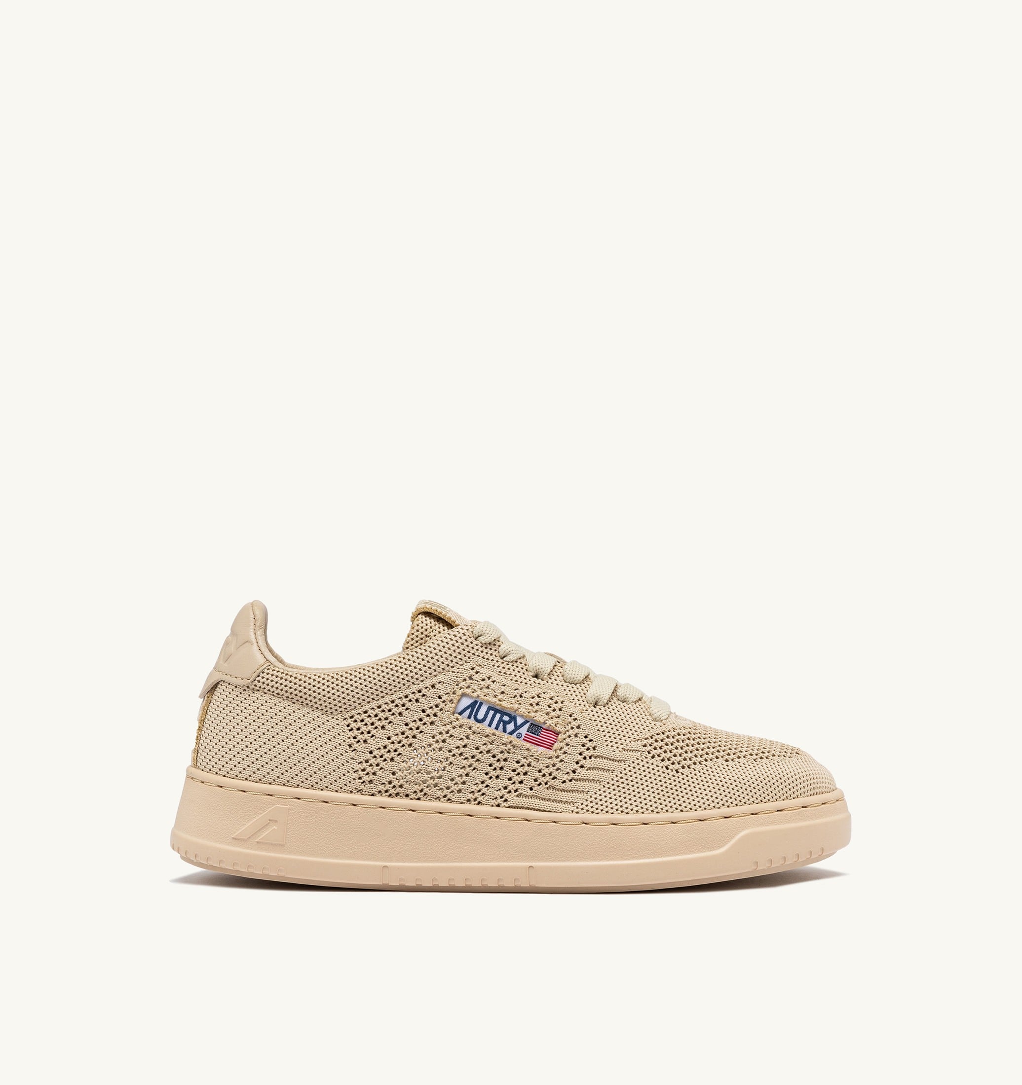 BASKETS MEDALIST EASEKNIT LOW EN MAILLE COLORIS CREME BRULEE