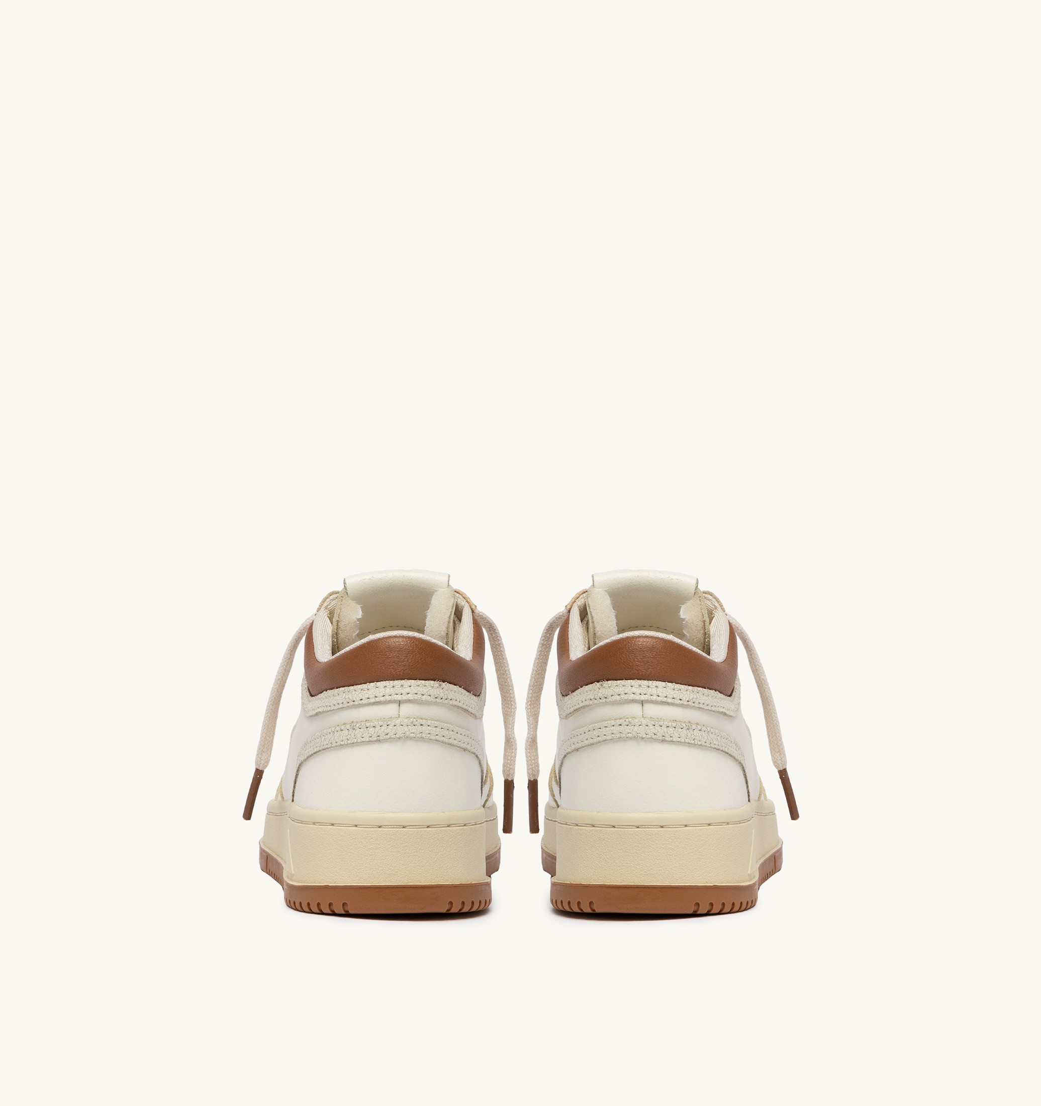 BASKETS MED-WAY EN CUIR COLORIS MARSHMALLOW ET BROWN SUGAR