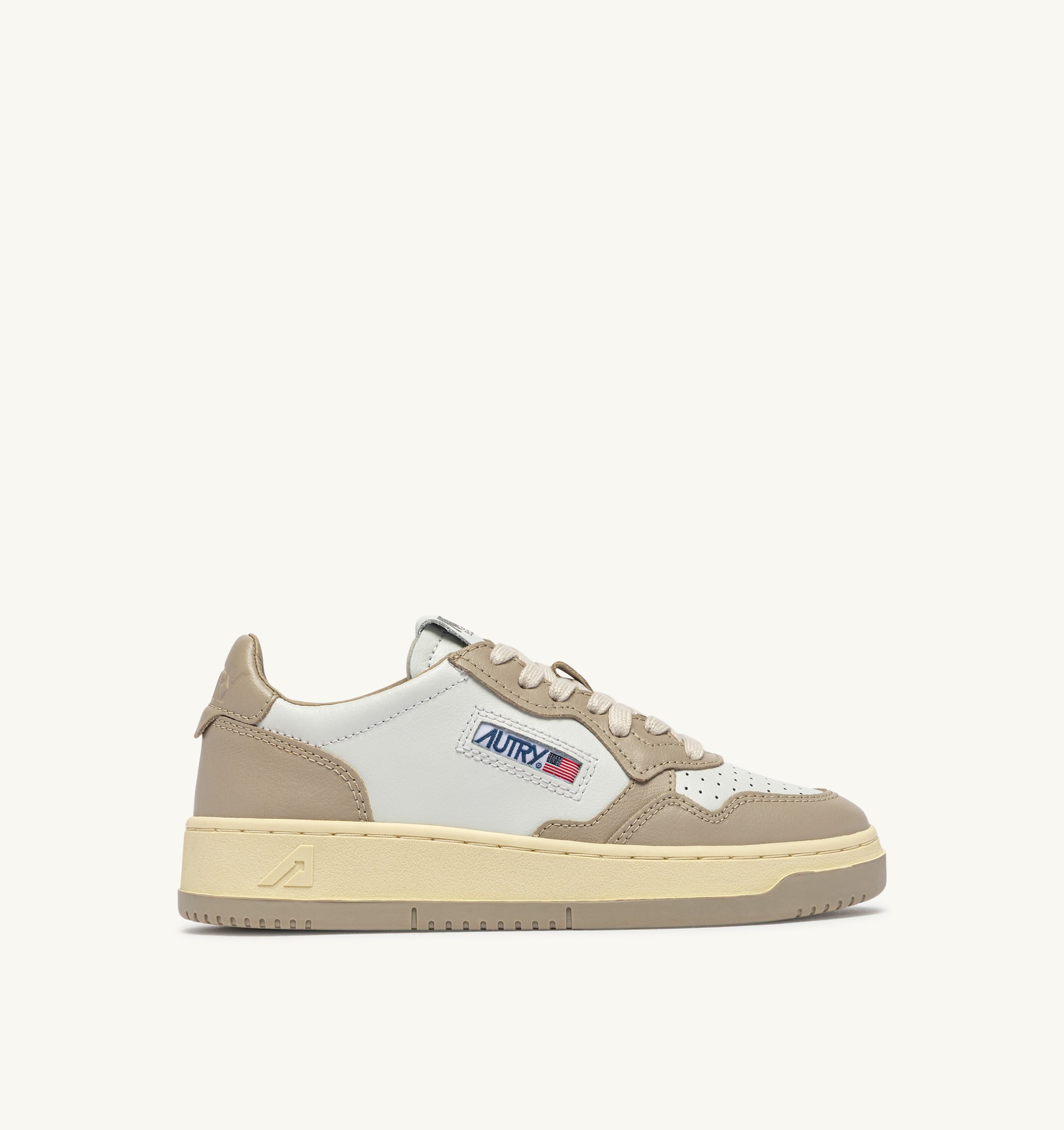 BASKETS MEDALIST LOW BICOLORE EN CUIR BLANC ET FEATHER GRAY