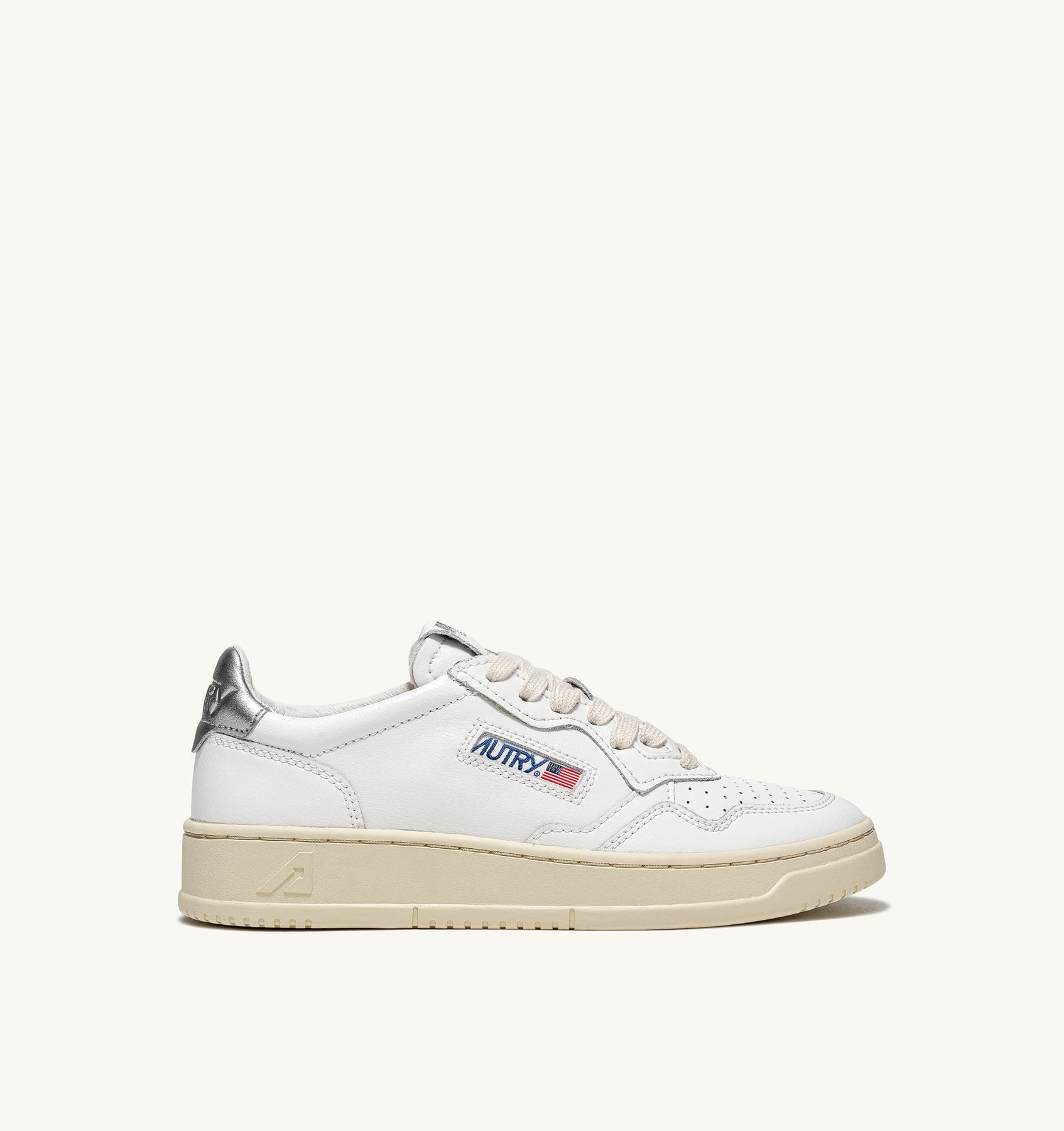 BASKETS MEDALIST LOW EN CUIR BLANC ET MÉTALLISÉ ARGENT