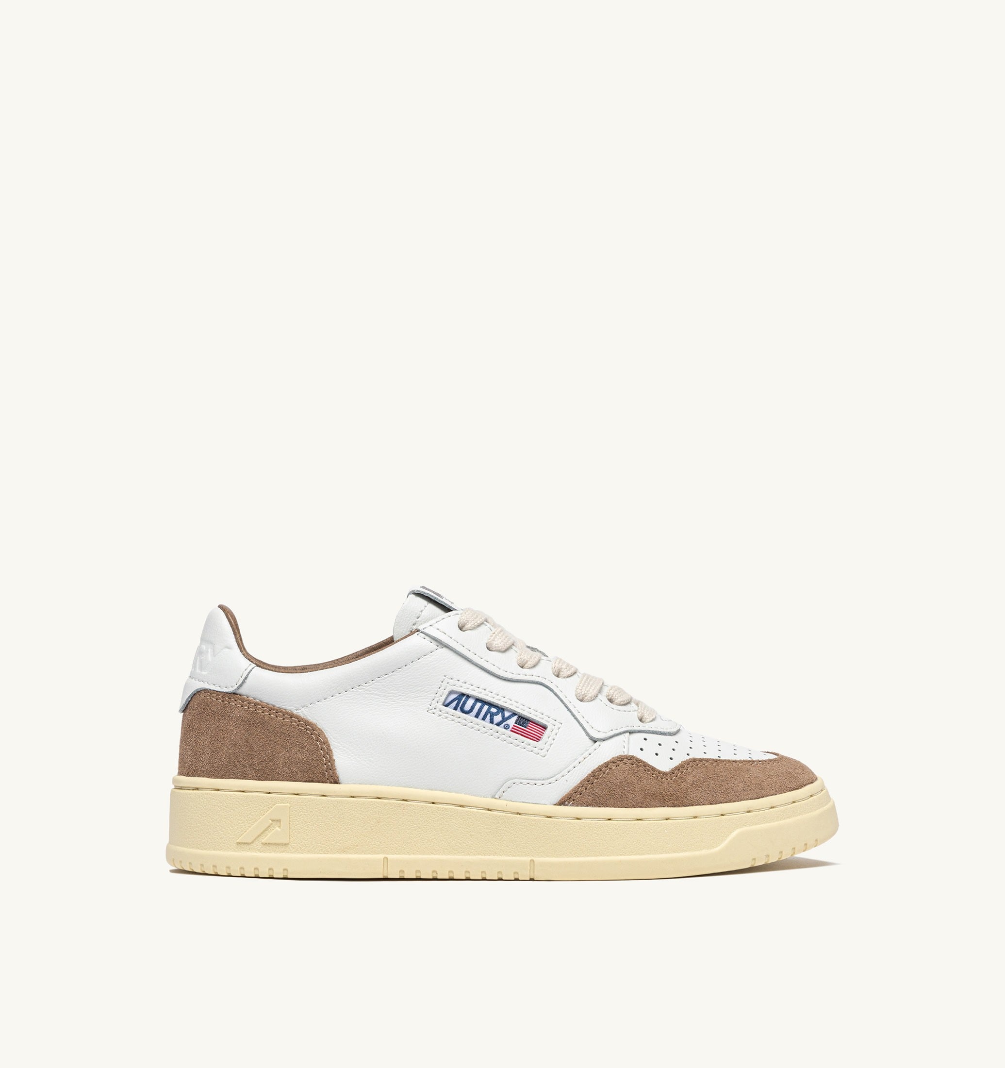 BASKETS MEDALIST LOW EN CUIR BLANC ET DAIM ANTILOPE