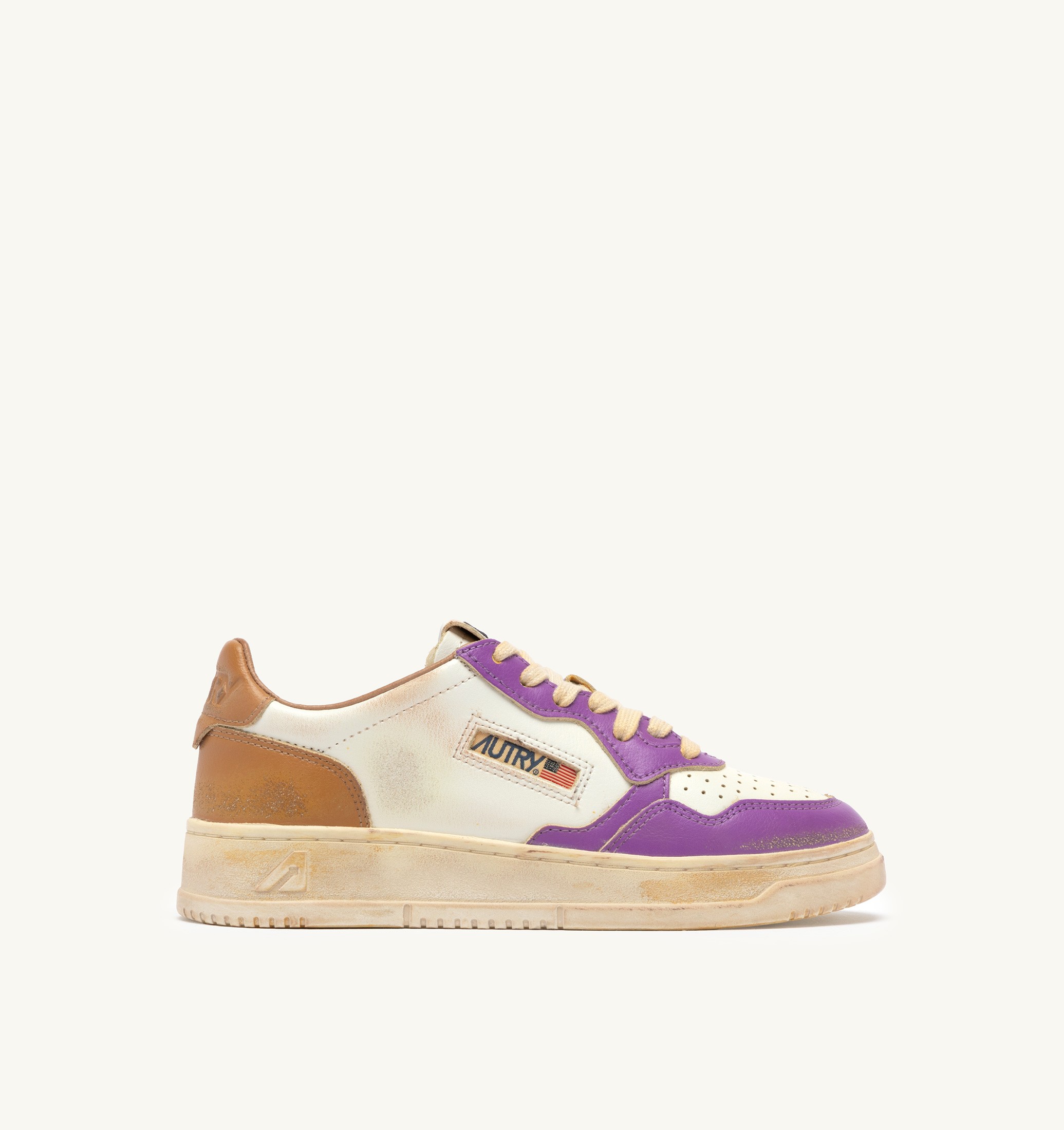 BASKETS MEDALIST LOW SUPER VINTAGE EN CUIR BLANC APPLE CINNAMON ET DEWBERRY