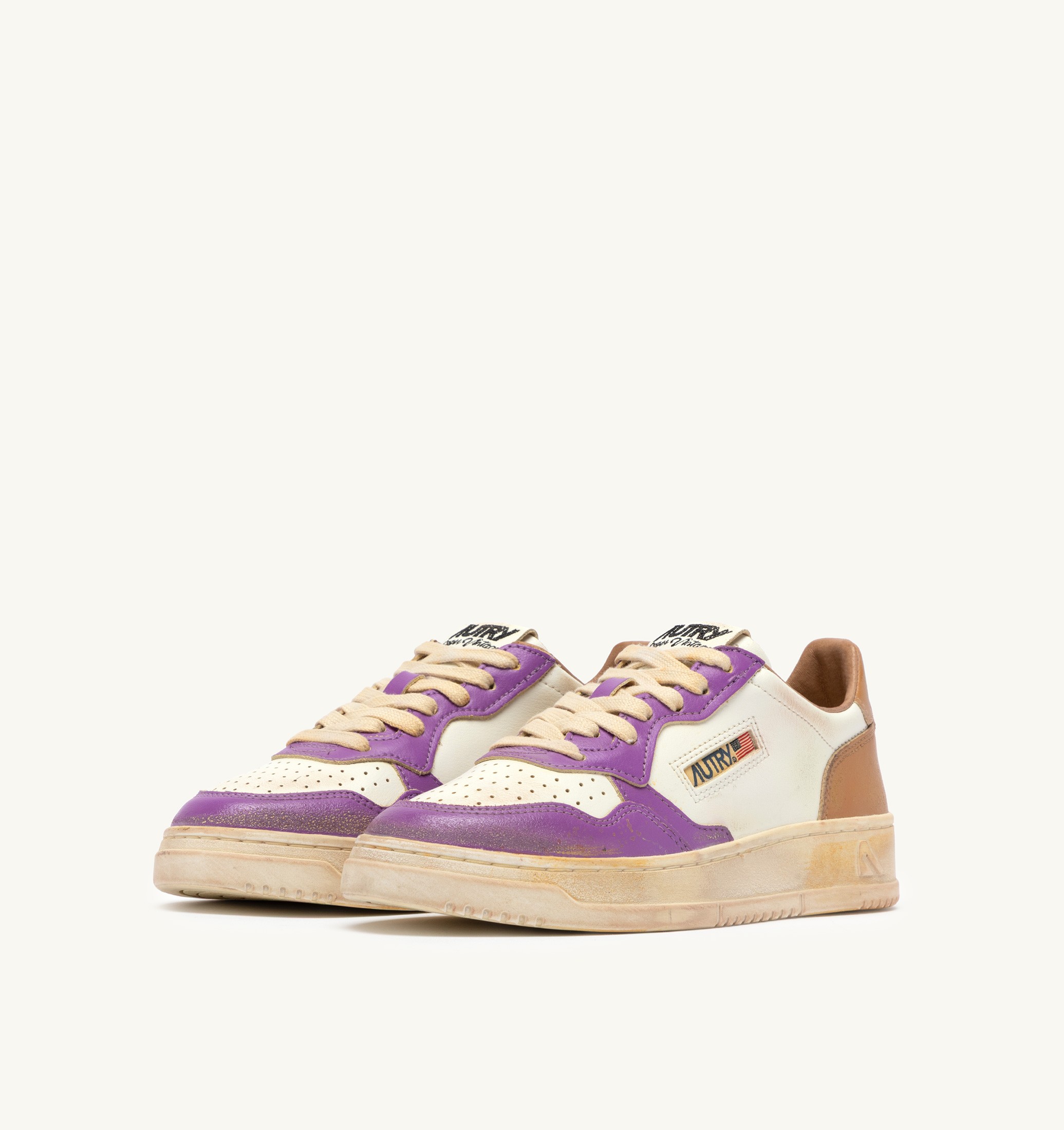 BASKETS MEDALIST LOW SUPER VINTAGE EN CUIR BLANC APPLE CINNAMON ET DEWBERRY