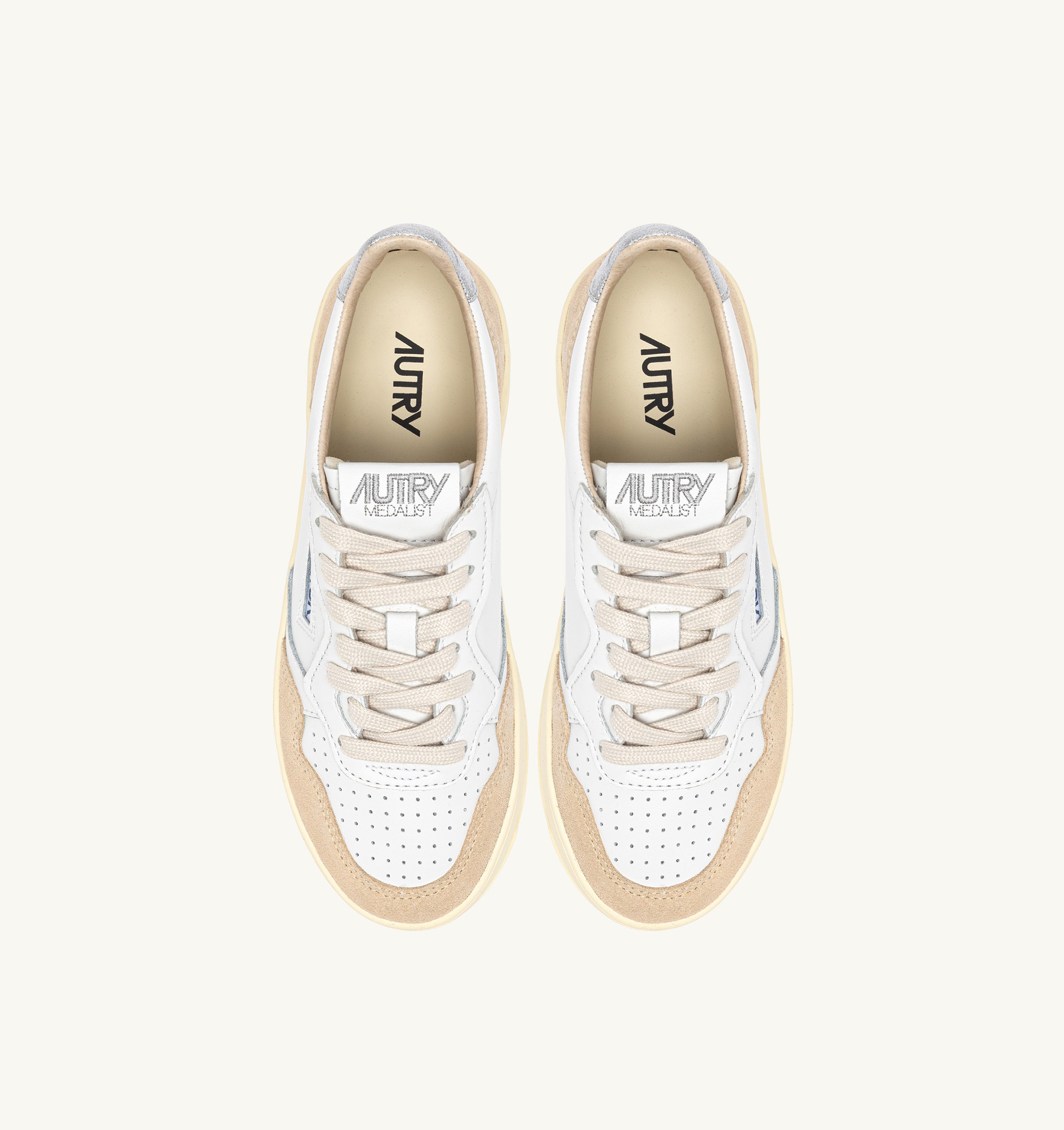 BASKETS MEDALIST PLATFORM EN DAIM ET CUIR ARGENT ET BLANC