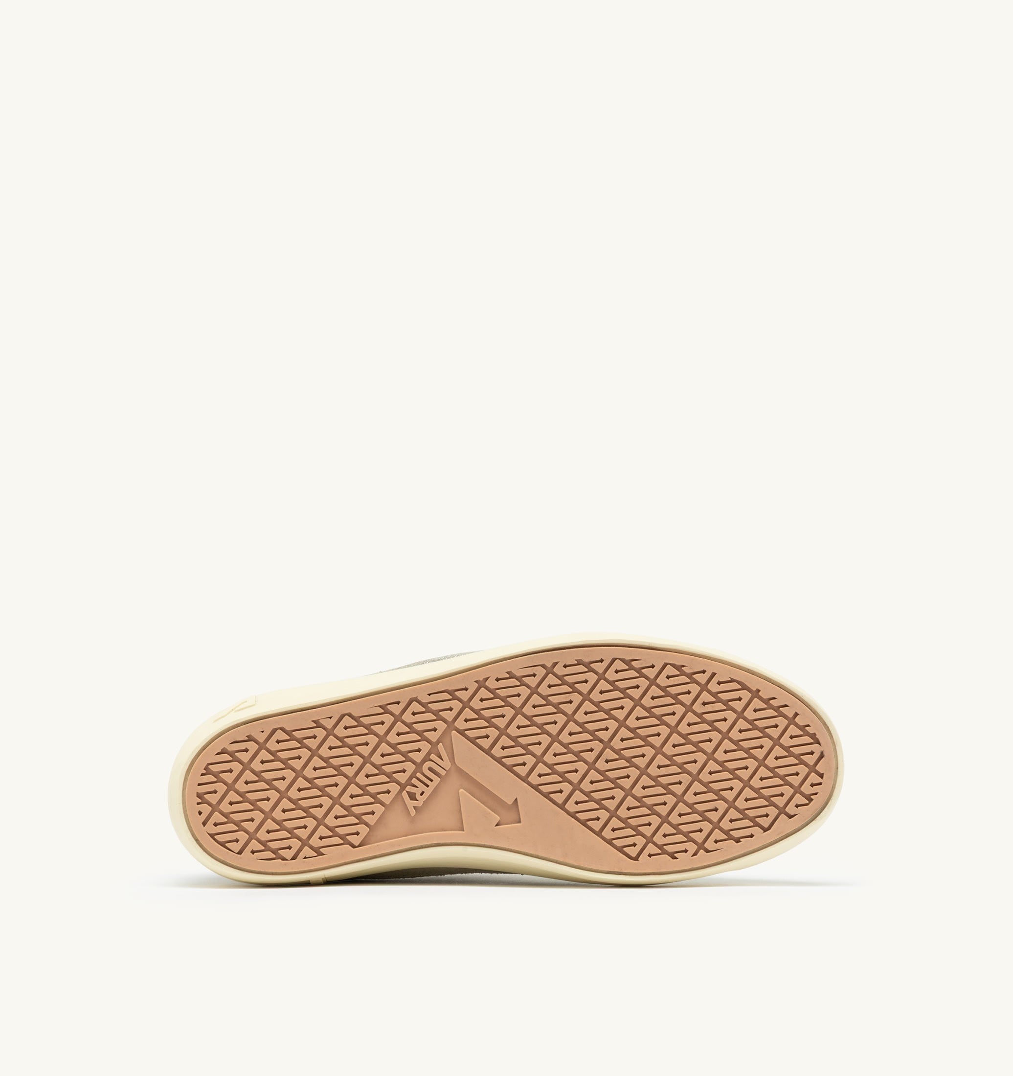 BASKETS WINDSCAPE LOW EN DAIM LAMINÉ ARGENT ET NOIR