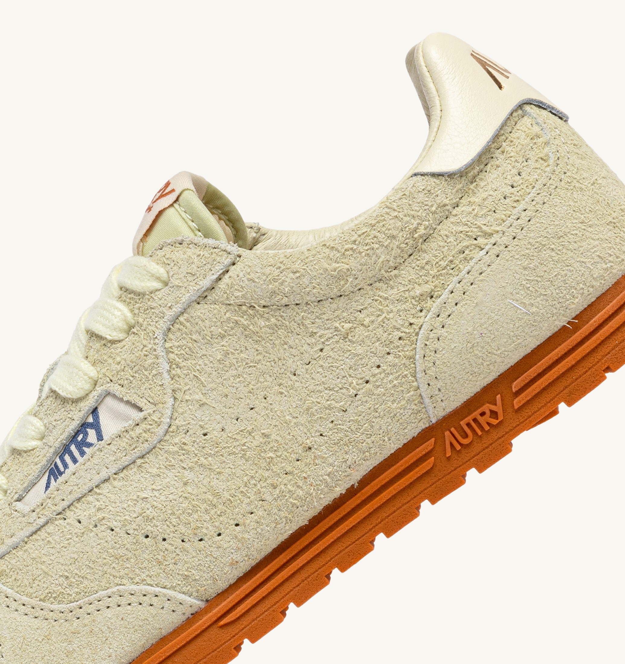 BASKETS WINDSPIN EN DAIM BEURRE
