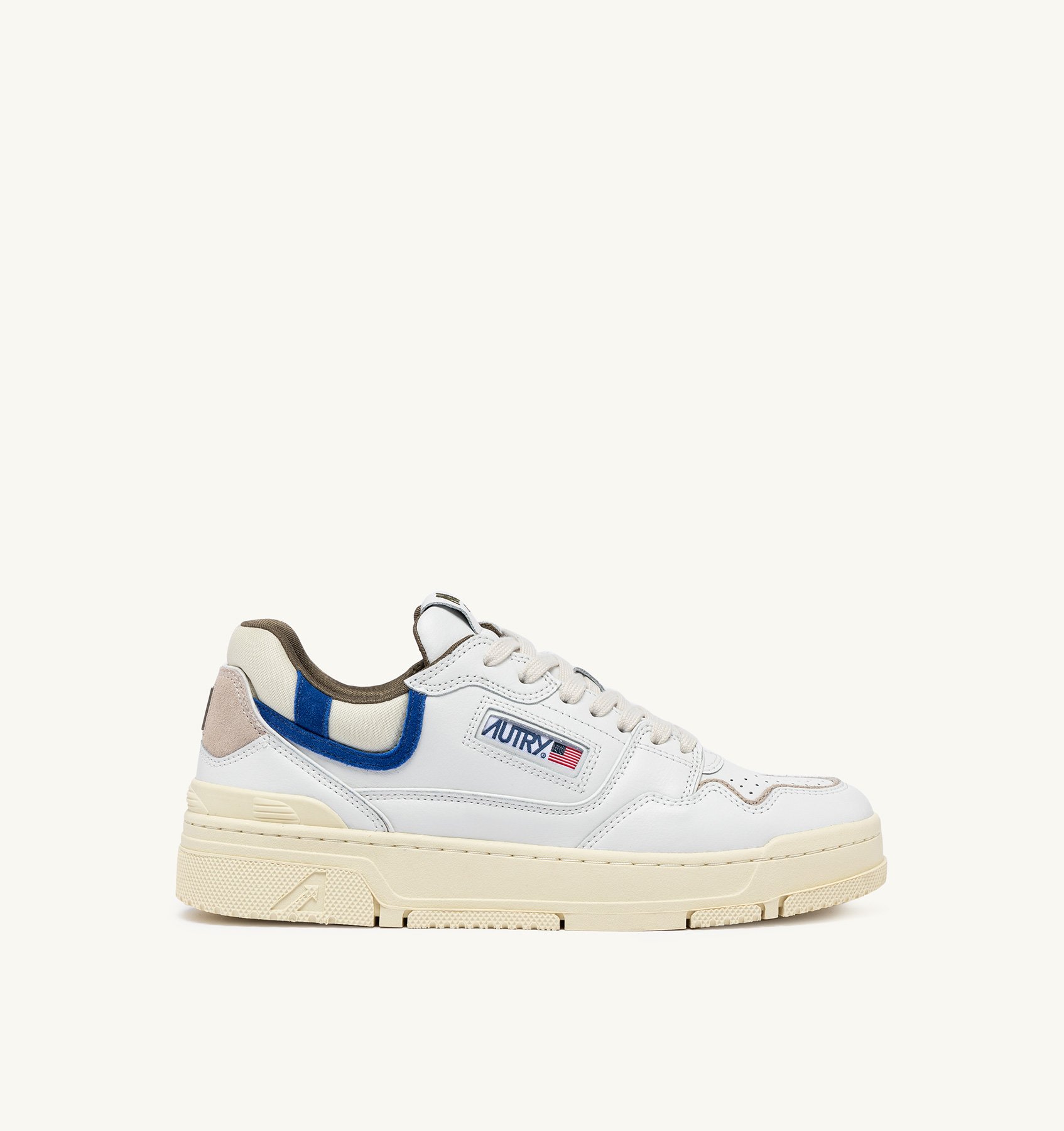 BASKETS CLC LOW EN CUIR BLANC ET DAIM BLEU