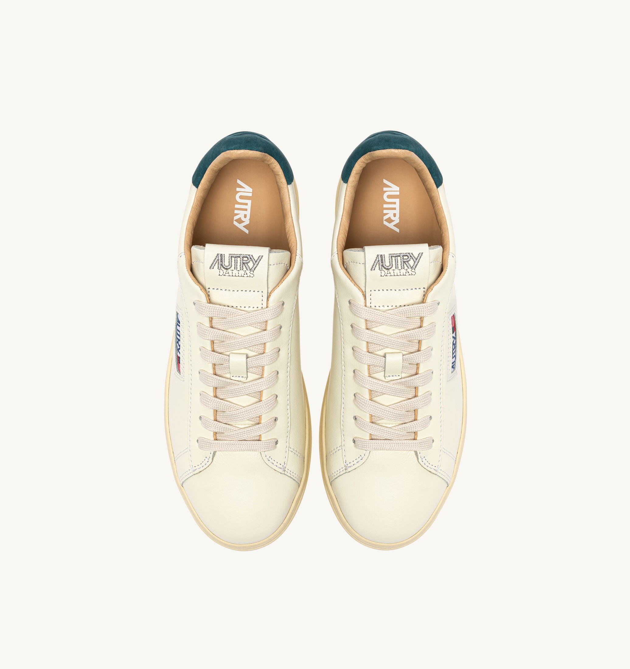 BASKETS DALLAS LOW EN CUIR MARSHMALLOW ET DARK SEA