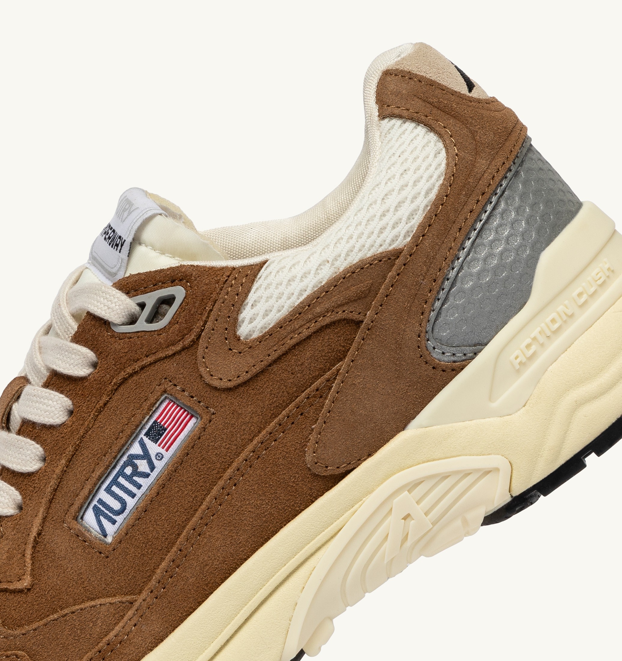 BASKETS HYPERWAY EN MESH ET DAIM CIGAR ET ARGENT