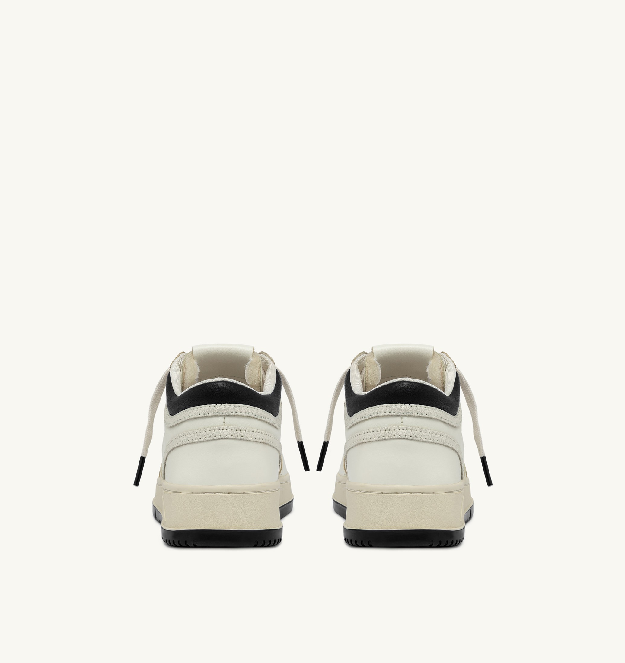 BASKETS MED-WAY EN CUIR COLORIS MARSHMALLOW ET NOIR