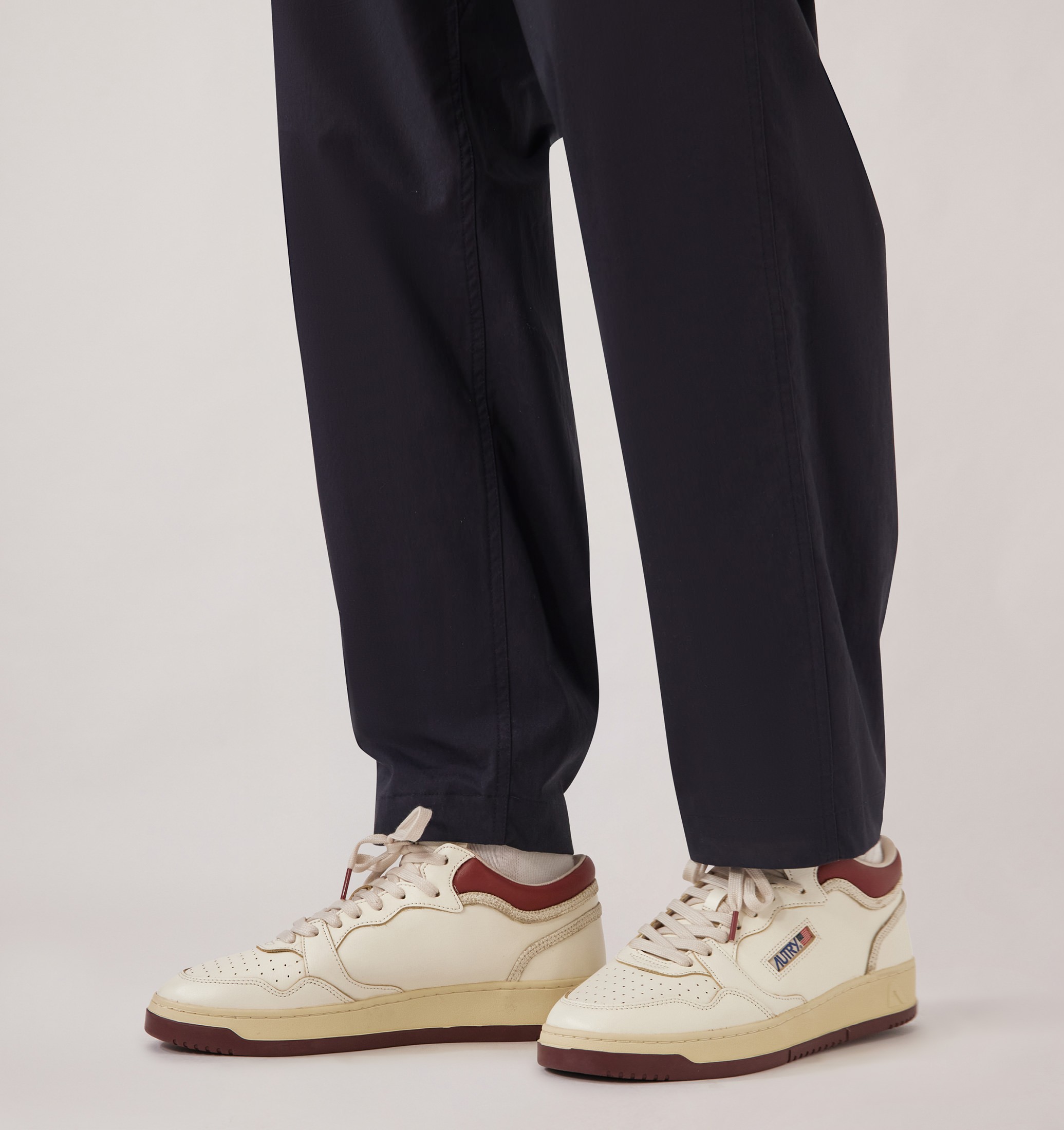 BASKETS MED-WAY EN CUIR COLORIS MARSHMALLOW ET SYRAH