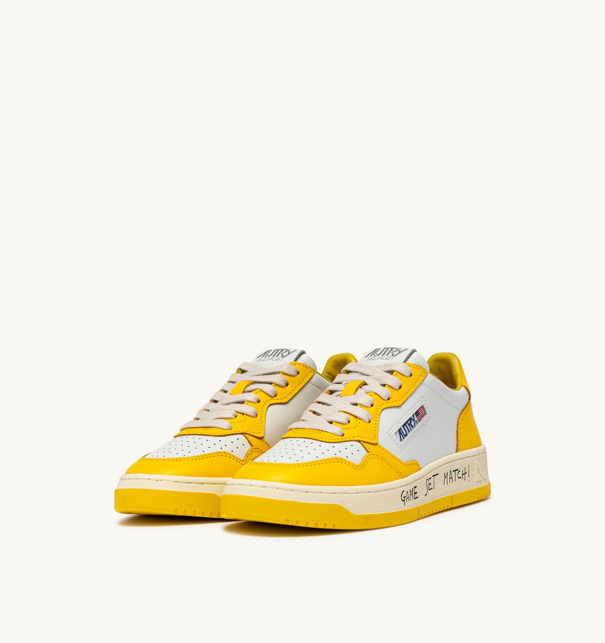 BASKETS MEDALIST LOW EN CUIR BLANC ET SLICKER