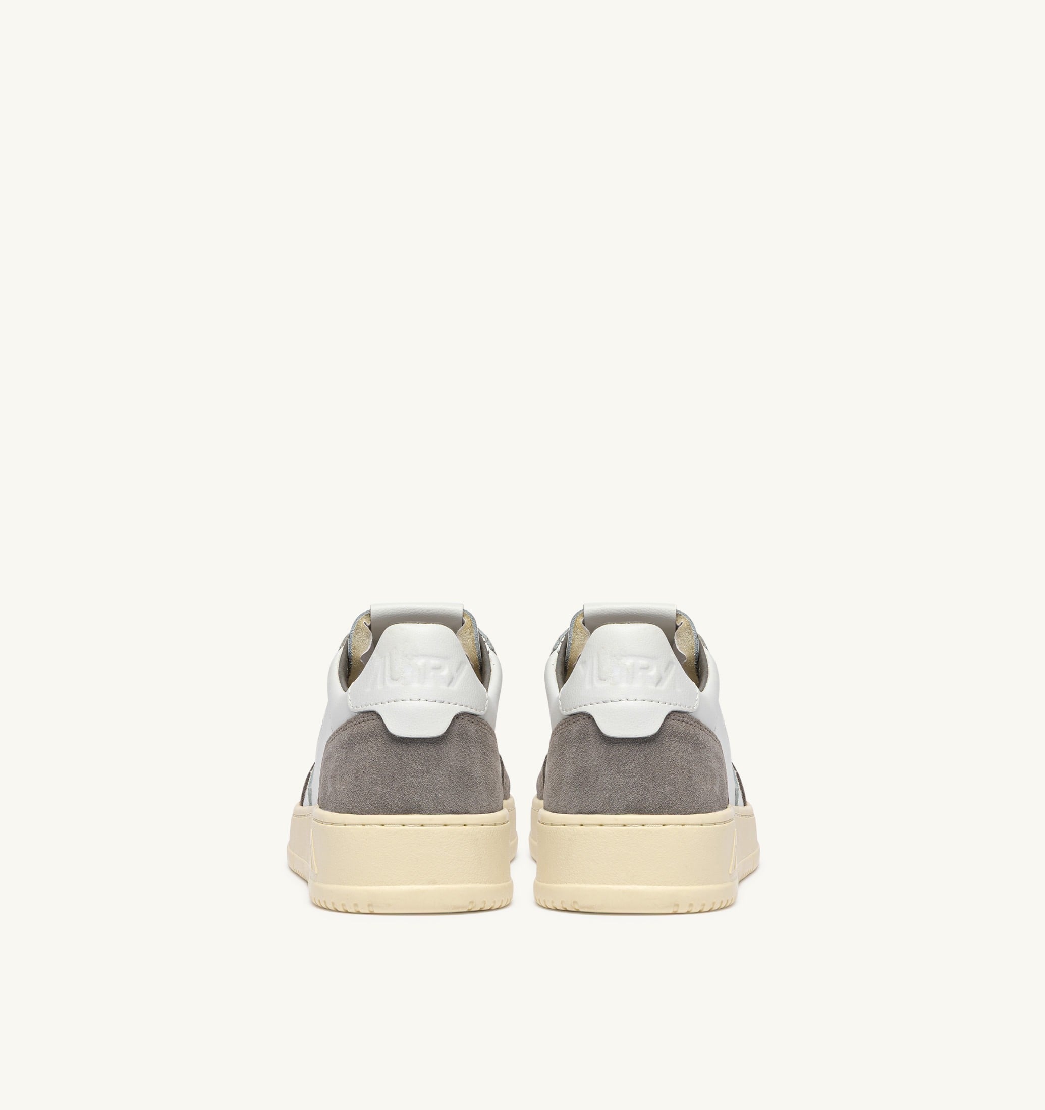 BASKETS MEDALIST LOW EN CUIR BLANC ET DAIM CIMENT