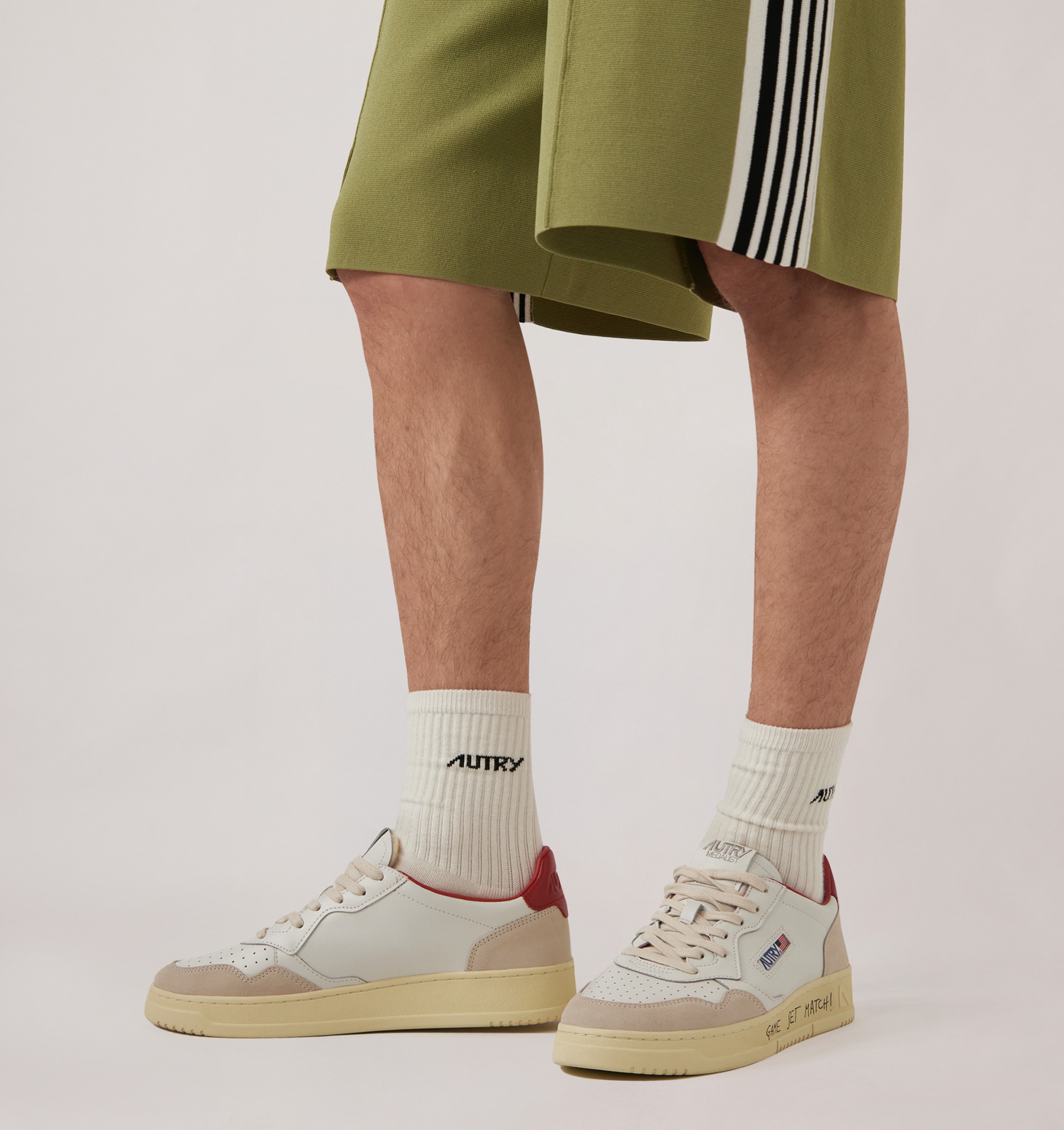 BASKETS MEDALIST LOW EN DAIM ET CUIR BLANC ET ROUGE AVEC LETTERING