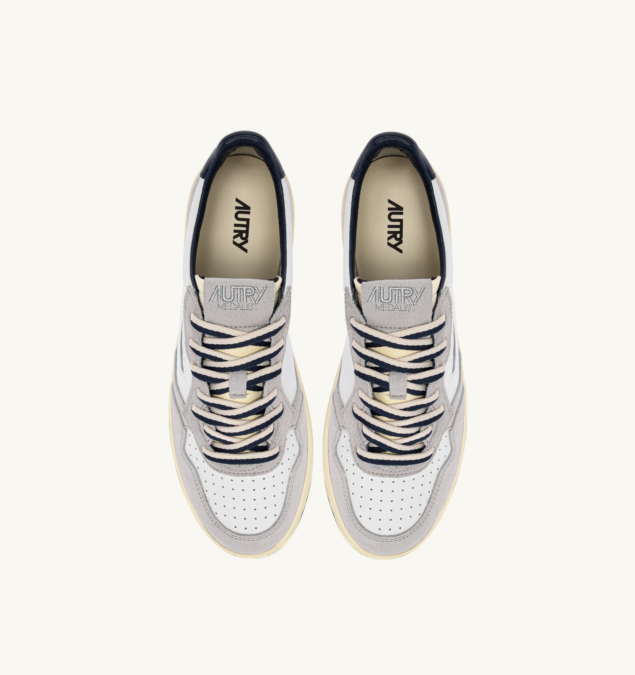 BASKETS MEDALIST LOW EN DAIM ET CUIR VAPOR ET SPACE